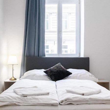 Attractive Apartment Near Wiener Stadthalle Exteriör bild