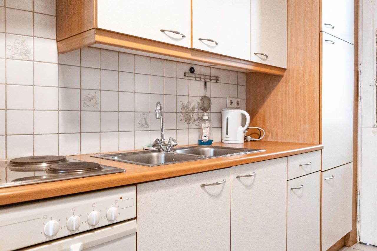 Attractive Apartment Near Wiener Stadthalle Exteriör bild