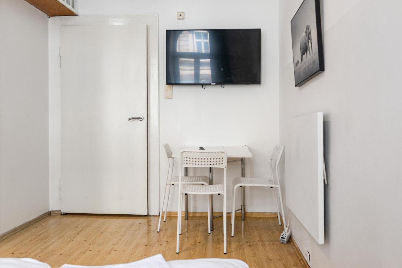 Attractive Apartment Near Wiener Stadthalle Exteriör bild
